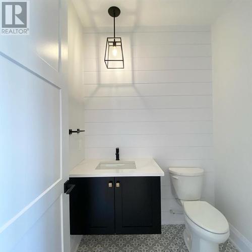 484 Julianna Court, Plympton-Wyoming, ON - Indoor Photo Showing Bathroom