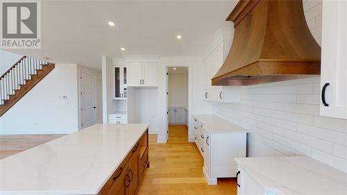 484 Julianna Court, Plympton-Wyoming, ON - Indoor Photo Showing Kitchen