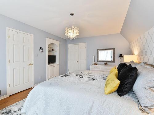 Master bedroom - 712 Boul. N.-P.-Lapierre, Sainte-Julie, QC - Indoor Photo Showing Bedroom