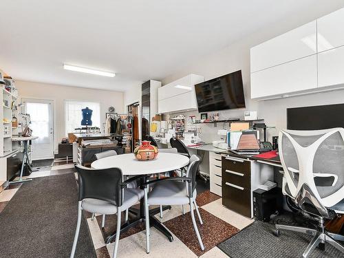 Garage - 712 Boul. N.-P.-Lapierre, Sainte-Julie, QC - Indoor Photo Showing Dining Room