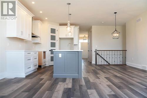 678 Ketter Way, Plympton-Wyoming, ON - Indoor Photo Showing Kitchen