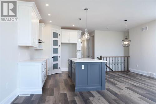 678 Ketter Way, Plympton-Wyoming, ON - Indoor Photo Showing Kitchen