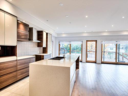 Cuisine - 8 Rue Fortier, Montréal (Pierrefonds-Roxboro), QC - Indoor Photo Showing Kitchen With Upgraded Kitchen