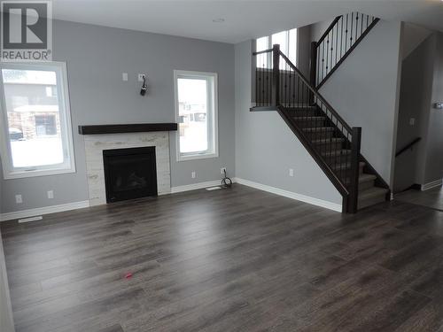 481 Julianna Court, Plympton-Wyoming, ON - Indoor Photo Showing Living Room With Fireplace