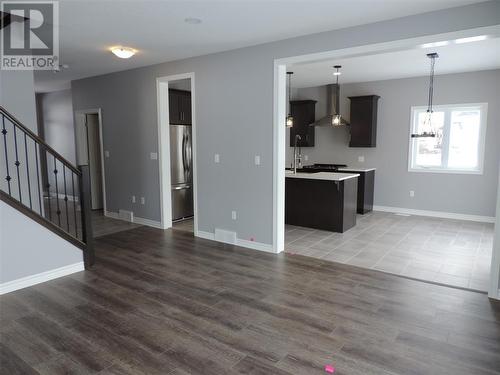 481 Julianna Court, Plympton-Wyoming, ON - Indoor Photo Showing Kitchen