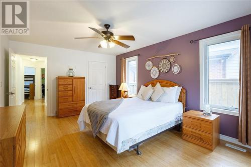 506 Zone Street, Plympton-Wyoming, ON - Indoor Photo Showing Bedroom