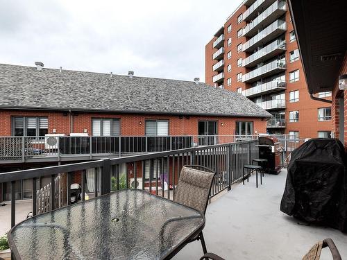 Terrasse - 5788A Av. Parkhaven, Côte-Saint-Luc, QC - Outdoor With Exterior