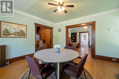 141 Wellington Street, Sarnia, ON - Indoor Photo Showing Dining Room