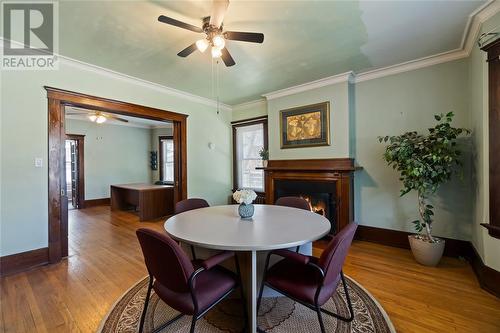 141 Wellington Street, Sarnia, ON - Indoor Photo Showing Dining Room