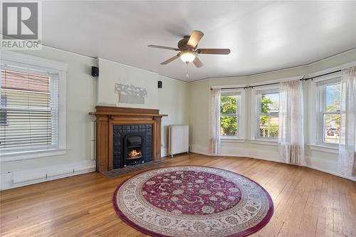 141 Wellington Street, Sarnia, ON - Indoor Photo Showing Living Room With Fireplace