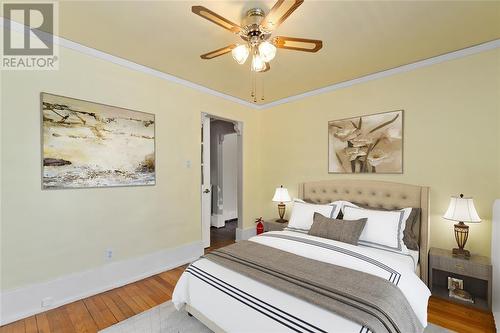 141 Wellington Street, Sarnia, ON - Indoor Photo Showing Bedroom