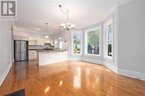 326 College Avenue North, Sarnia, ON - Indoor Photo Showing Kitchen