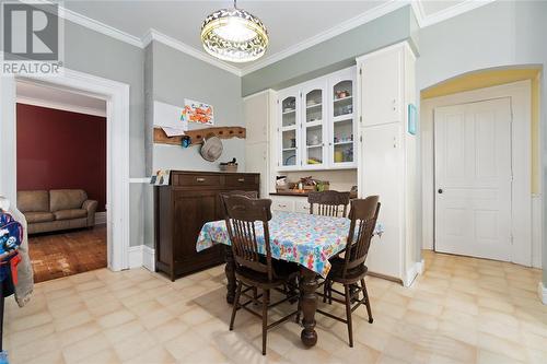 3368 London Line, Plympton-Wyoming, ON - Indoor Photo Showing Dining Room