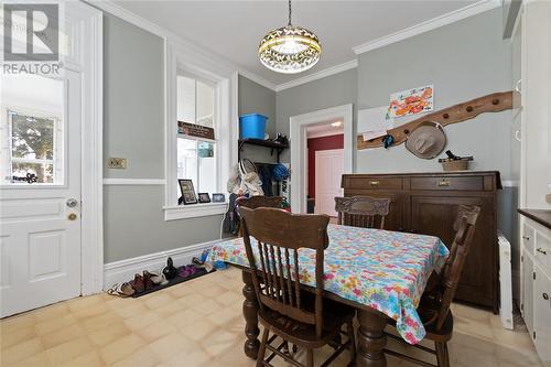 3368 London Line, Plympton-Wyoming, ON - Indoor Photo Showing Dining Room