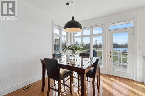 1496 Blackwell Road, Sarnia, ON - Indoor Photo Showing Dining Room