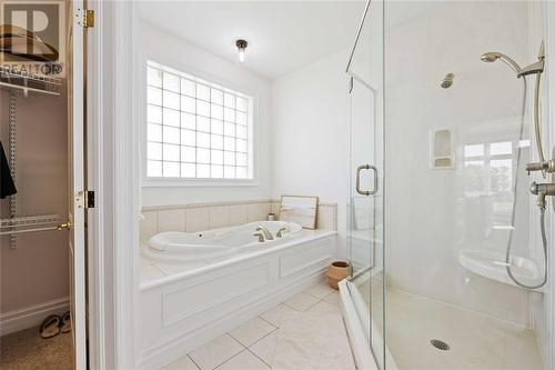 1496 Blackwell Road, Sarnia, ON - Indoor Photo Showing Bathroom