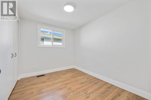 4049 Charlie Street, Petrolia, ON - Indoor Photo Showing Other Room