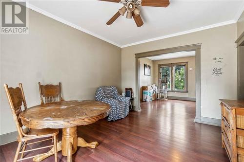 140 St Vincent Street, Sarnia, ON - Indoor Photo Showing Dining Room