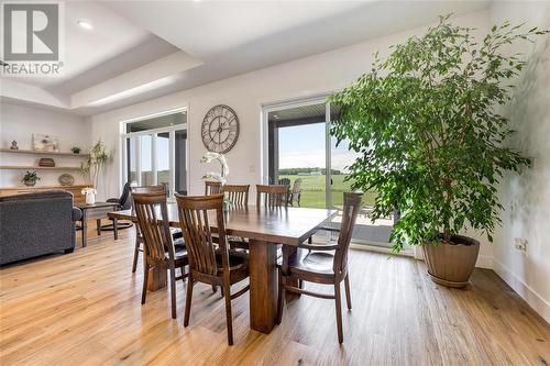 3765 Queen Street, Plympton-Wyoming, ON - Indoor Photo Showing Dining Room