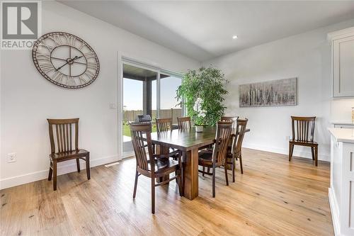 3765 Queen Street, Plympton-Wyoming, ON - Indoor Photo Showing Dining Room