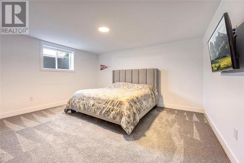 3765 Queen Street, Plympton-Wyoming, ON - Indoor Photo Showing Bedroom