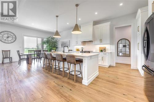 3765 Queen Street, Plympton-Wyoming, ON - Indoor Photo Showing Kitchen With Upgraded Kitchen