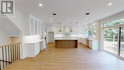 485 Julianna Court, Plympton-Wyoming, ON - Indoor Photo Showing Kitchen