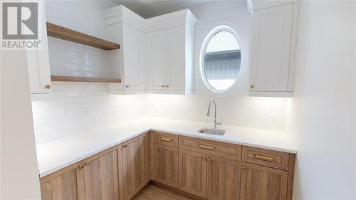 485 Julianna Court, Plympton-Wyoming, ON - Indoor Photo Showing Kitchen