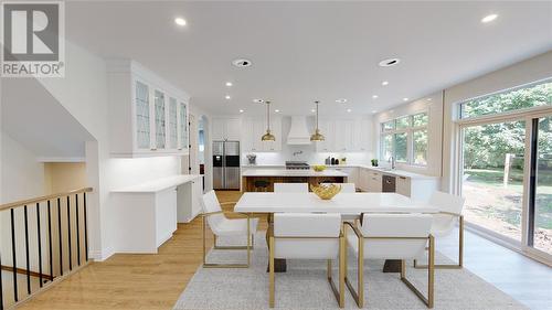 485 Julianna Court, Plympton-Wyoming, ON - Indoor Photo Showing Dining Room