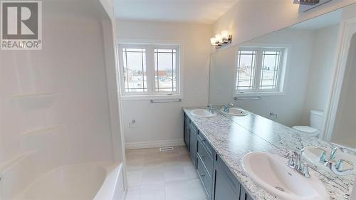 639 Ketter Way, Plympton-Wyoming, ON - Indoor Photo Showing Bathroom