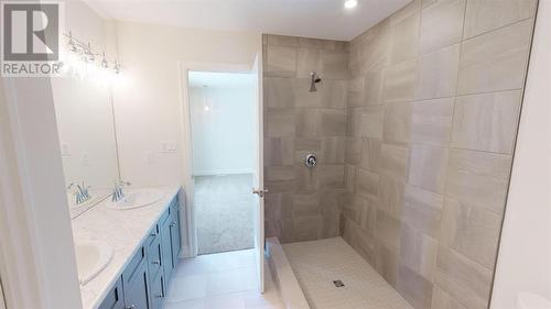 639 Ketter Way, Plympton-Wyoming, ON - Indoor Photo Showing Bathroom