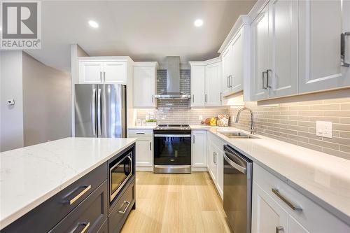 435 Queen Street Unit# 26, St Clair, ON - Indoor Photo Showing Kitchen With Double Sink With Upgraded Kitchen