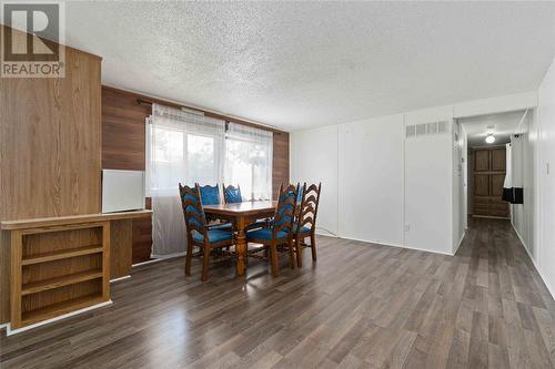 1940 London Line Unit# 129, Sarnia, ON - Indoor Photo Showing Dining Room