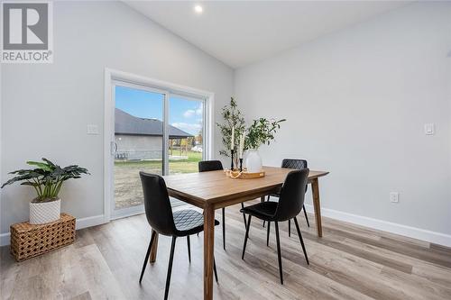 653 Ketter Way, Plympton-Wyoming, ON - Indoor Photo Showing Dining Room