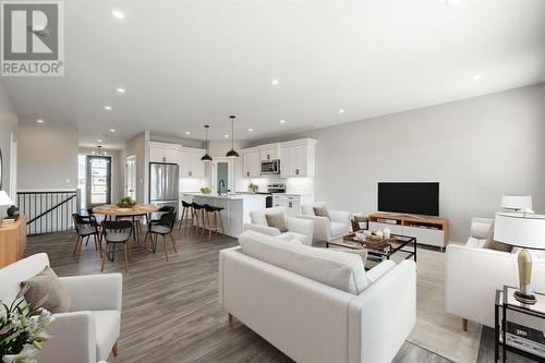 481 Kip Lane, Plympton-Wyoming, ON - Indoor Photo Showing Living Room