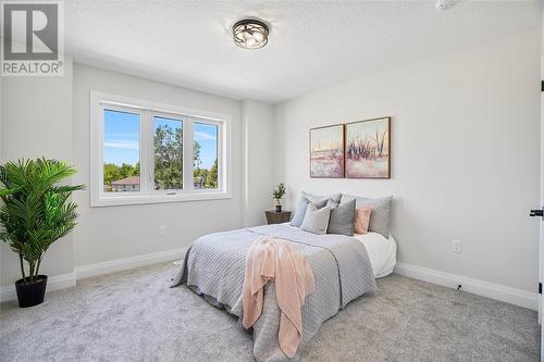 483 Huron Street, Plympton-Wyoming, ON - Indoor Photo Showing Bedroom