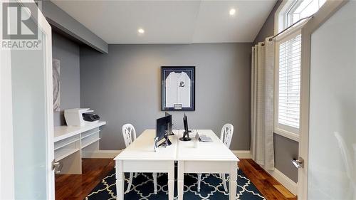 481 Huron Street, Plympton-Wyoming, ON - Indoor Photo Showing Dining Room