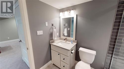 481 Huron Street, Plympton-Wyoming, ON - Indoor Photo Showing Bathroom