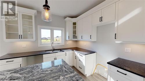 646 Ketter Way, Plympton-Wyoming, ON - Indoor Photo Showing Kitchen With Double Sink