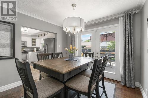 895 Kemsley Drive, Sarnia, ON - Indoor Photo Showing Dining Room