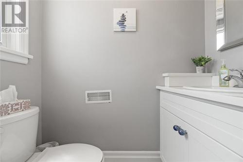 895 Kemsley Drive, Sarnia, ON - Indoor Photo Showing Bathroom