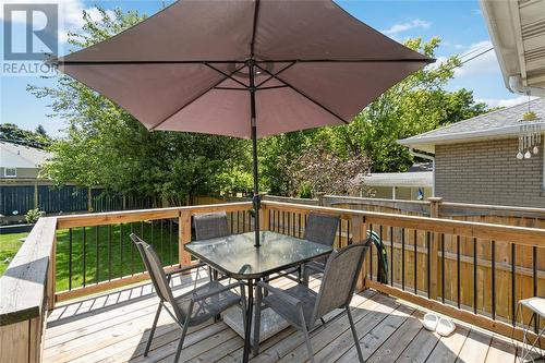 895 Kemsley Drive, Sarnia, ON - Outdoor With Deck Patio Veranda With Exterior