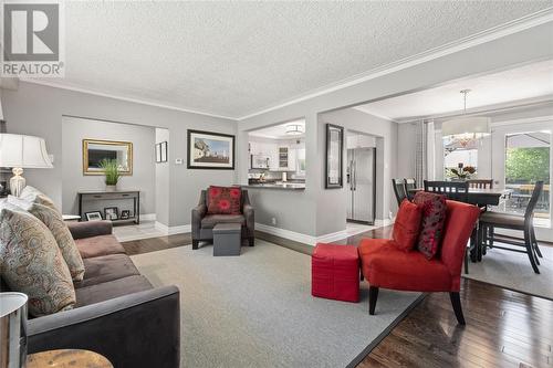 895 Kemsley Drive, Sarnia, ON - Indoor Photo Showing Living Room