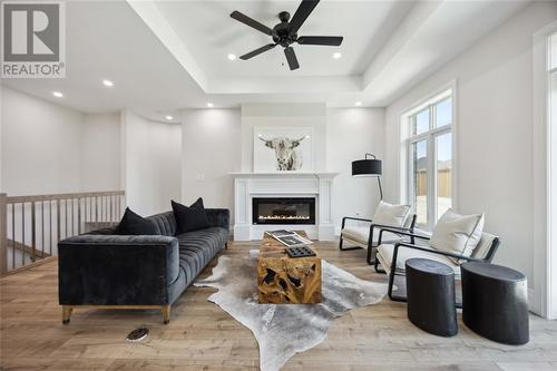 237 Nicholas Street, Sarnia, ON - Indoor Photo Showing Living Room With Fireplace