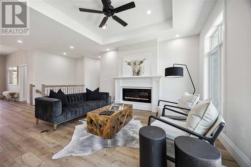 237 Nicholas Street, Sarnia, ON - Indoor Photo Showing Living Room With Fireplace