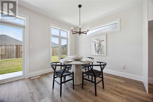 237 Nicholas Street, Sarnia, ON - Indoor Photo Showing Dining Room