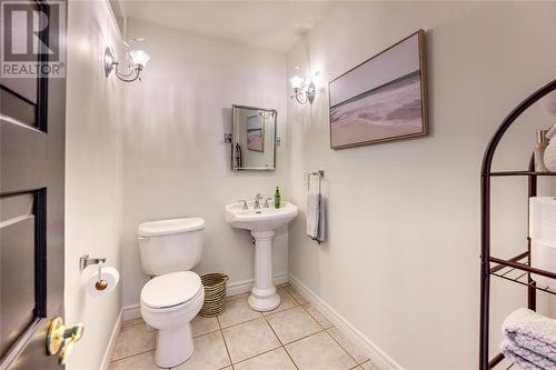 7392 Ivy Lane, Plympton-Wyoming, ON - Indoor Photo Showing Bathroom