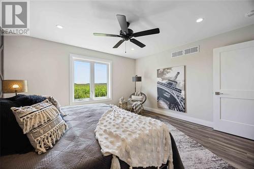 3904 Arie Court, Plympton-Wyoming, ON - Indoor Photo Showing Bedroom