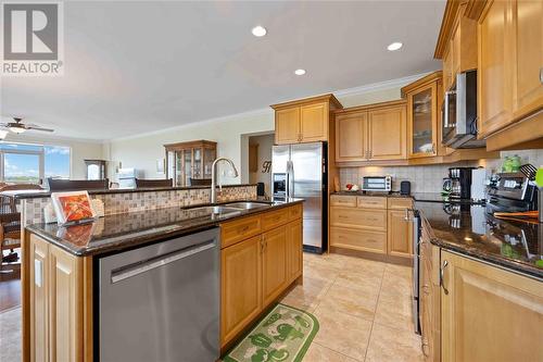 350 Front Street North Unit# 606, Sarnia, ON - Indoor Photo Showing Kitchen With Double Sink