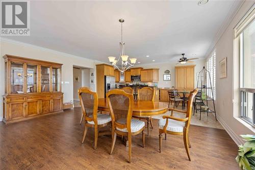 350 Front Street North Unit# 606, Sarnia, ON - Indoor Photo Showing Dining Room